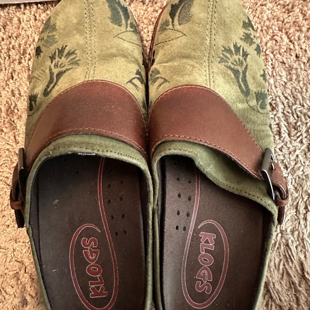 Klogs Black Outsole Slip-Resistant Clogs with Olive Upper Accent